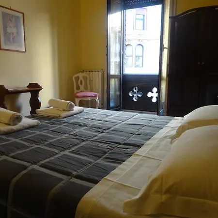 Alambra 2* 제노바