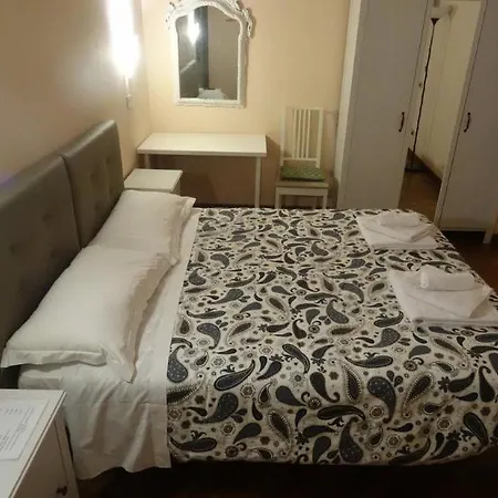 Alambra Hotel