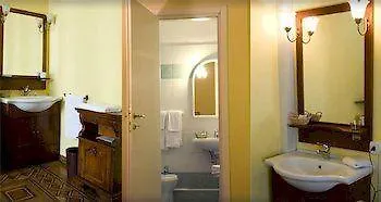 Alambra Hotel Gênes